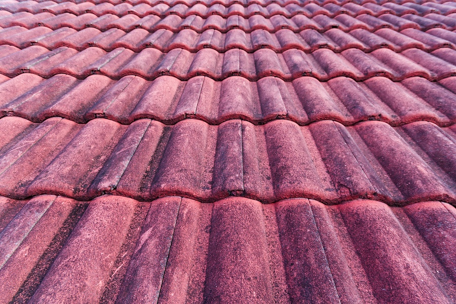 Call First Quality Roofing to Handle Your Roof Stains