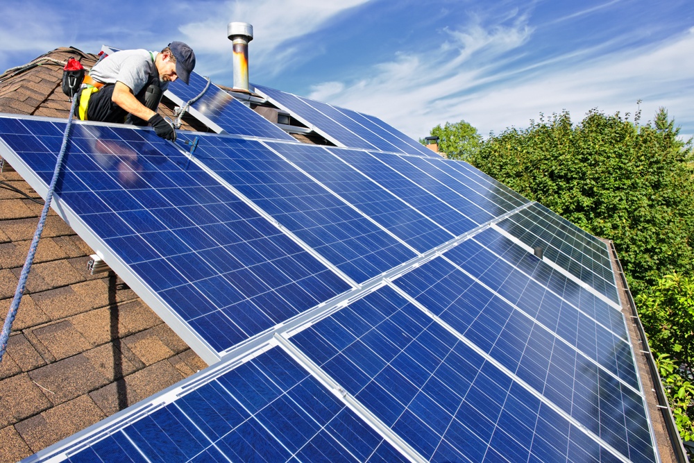 roofing-company-handle-solar-panel-installation